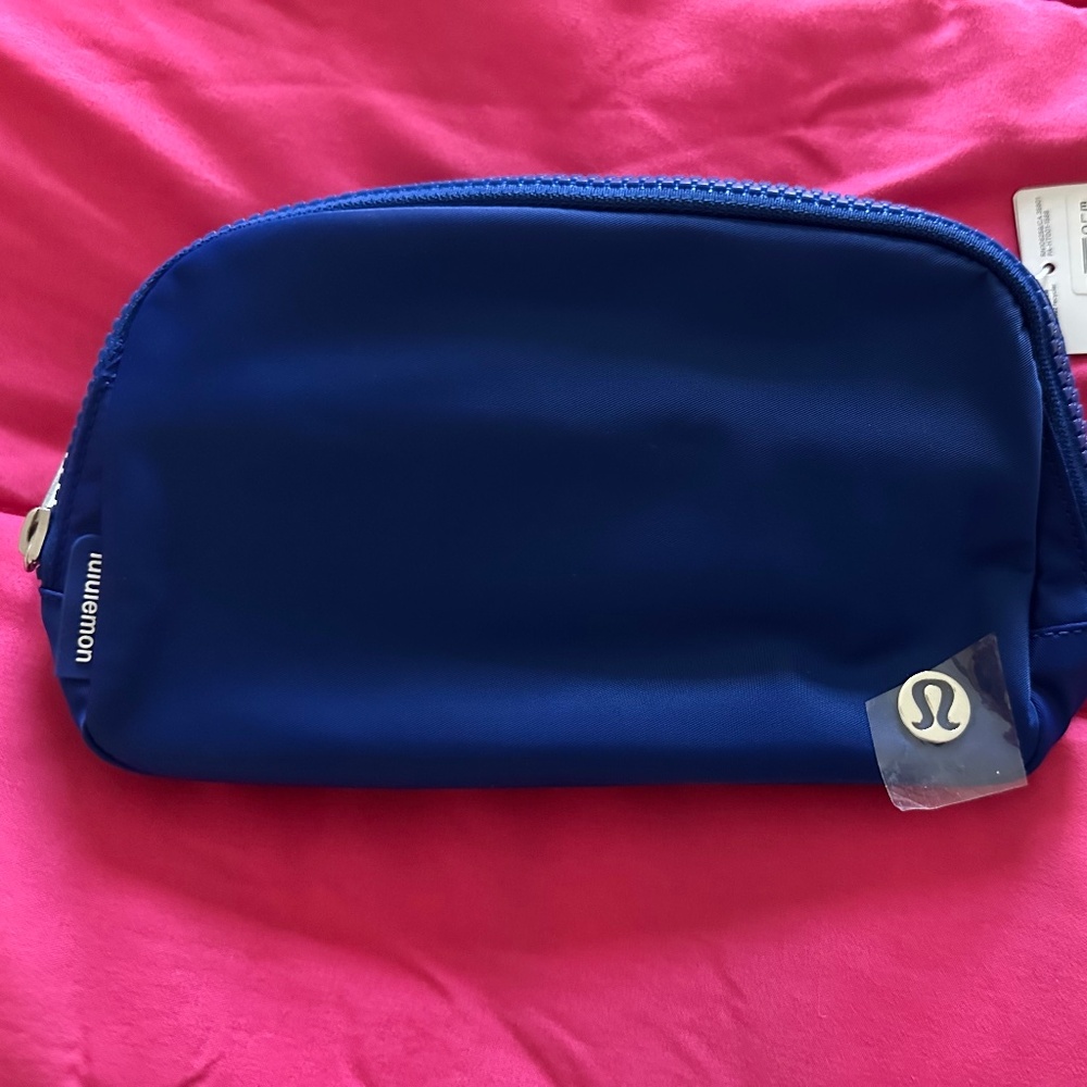 lululemon Everywhere Belt Bag College Cobalt NWT